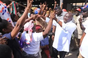 Mallam Atta Market Traders Endorse Dr. Bawumia with Enthusiastic Welcome