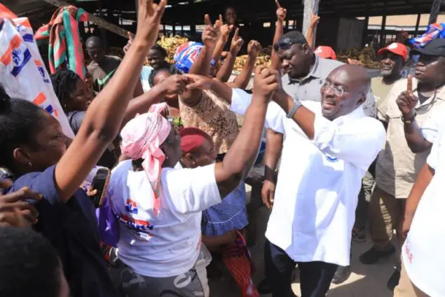 Mallam Atta Market Traders Endorse Dr. Bawumia with Enthusiastic Welcome